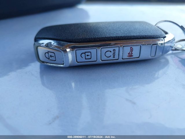 KNDCR3LE9P5036715 KIA Niro Ex Touring