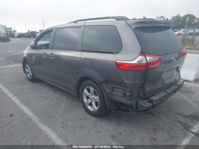 Toyota Sienna Le 8 Passenger 2015 5TDKK3DC3FS605113 Image 3