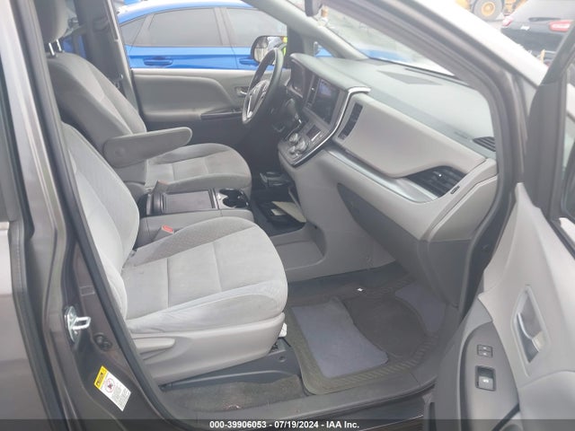 Toyota Sienna Le 8 Passenger 2015 5TDKK3DC3FS605113 Image 5