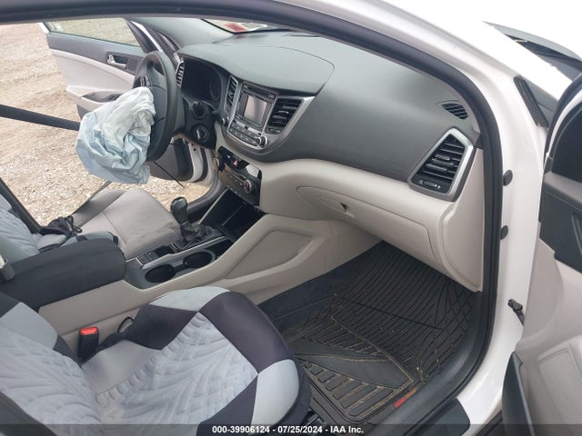 Hyundai TUCSON SE 2018 KM8J2CA41JU788083 Image 5