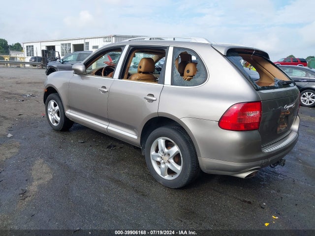 2006 PORSCHE CAYENNE WP1AB29P56LA64860 Photo 2