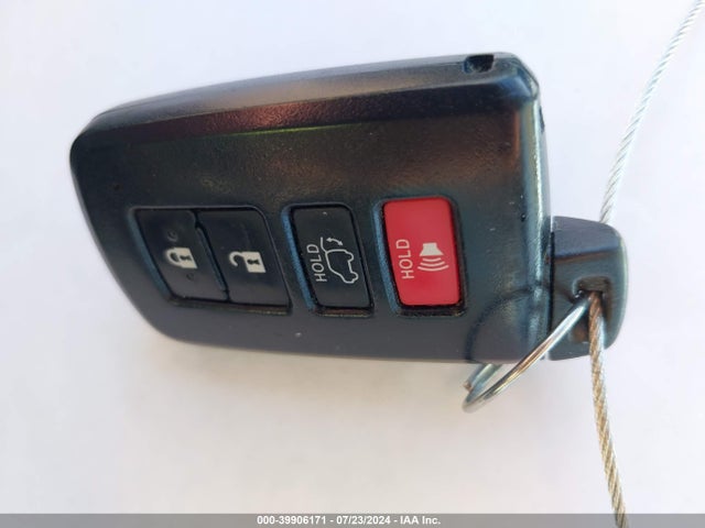 Toyota Rav4 Xle 2018 JTMWFREV8JJ157904 Image 11