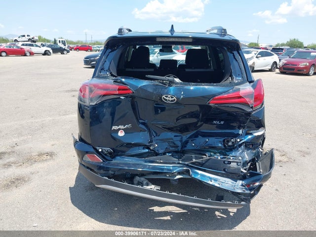 Toyota Rav4 Xle 2018 JTMWFREV8JJ157904 Image 16