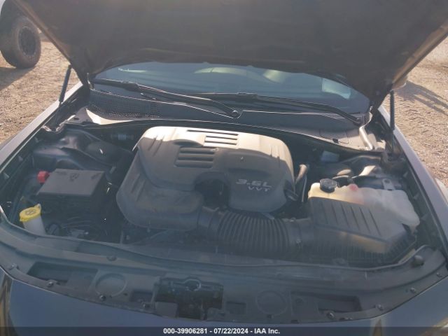 2C3CCABG8PH524575 Chrysler 300 300s