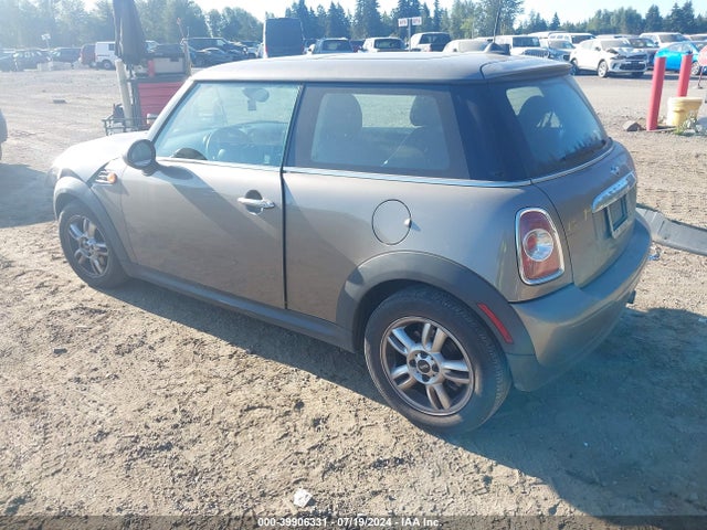 2012 MINI COOPER WMWSU3C57CT539933 Photo 2