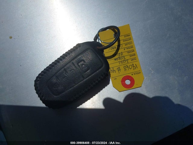 JTDKAMFU9M3133867 Toyota Prius Limited