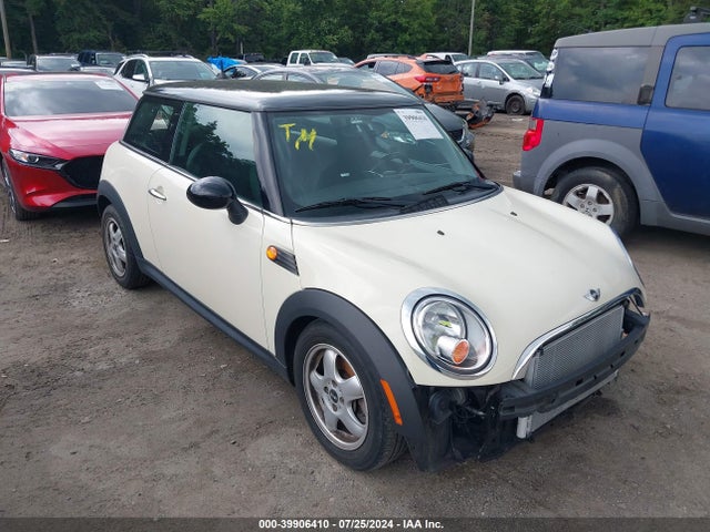 2010 MINI COOPER WMWMF3C59ATZ21395 Photo 0