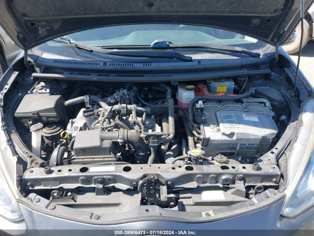Toyota Prius C Two 2015 JTDKDTB34F1101969 Image 10