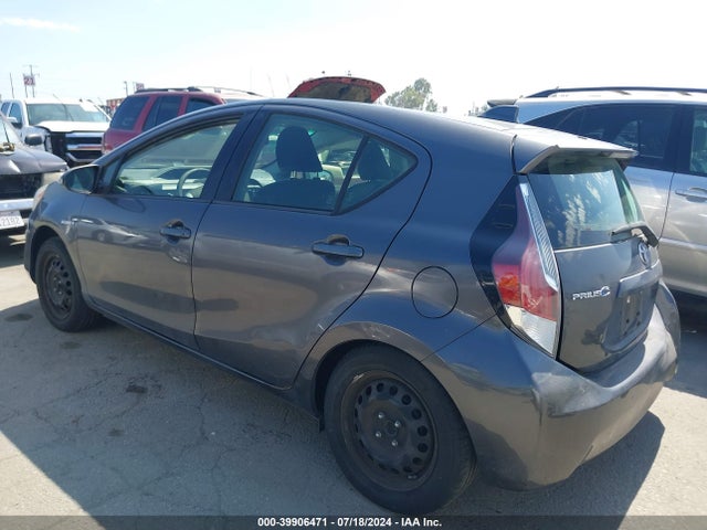 Toyota Prius C Two 2015 JTDKDTB34F1101969 Image 3