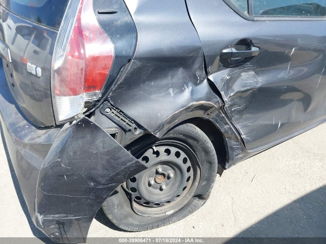 Toyota Prius C Two 2015 JTDKDTB34F1101969 Image 6