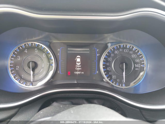 1C3CCCAB4GN131097 Chrysler 200 Limited