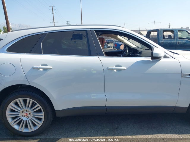 Jaguar F-pace 35t Portfolio 2018 SADCN2EVXJA240347 Image 14