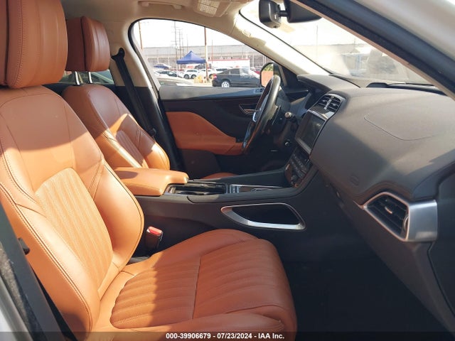 2018 JAGUAR F-PACE SADCN2EVXJA240347 Photo 4