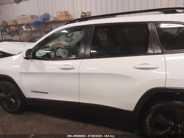 1C4PJLCBXFW722818 Jeep Cherokee Latitude Altitude