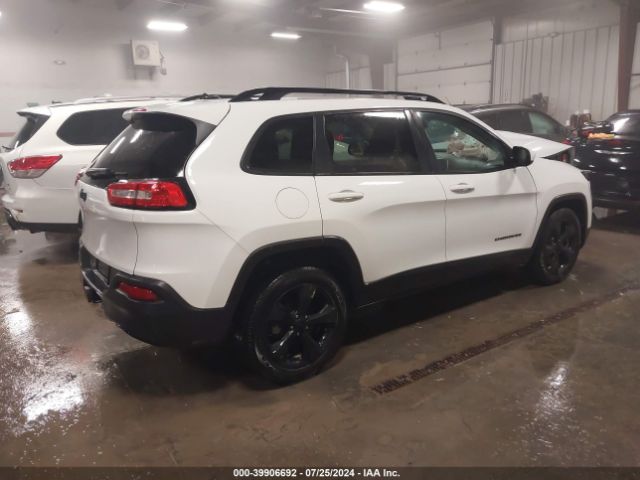 1C4PJLCBXFW722818 Jeep Cherokee Latitude Altitude