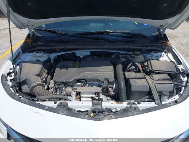 1G1ZD5ST1NF127417 Chevrolet Malibu Fwd Lt