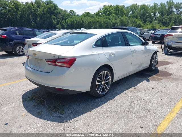 1G1ZD5ST1NF127417 Chevrolet Malibu Fwd Lt