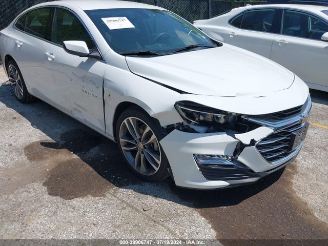 1G1ZD5ST1NF127417 Chevrolet Malibu Fwd Lt