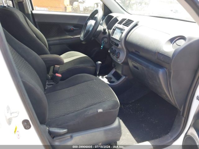 JTKKUPB46E1042267 Scion XD