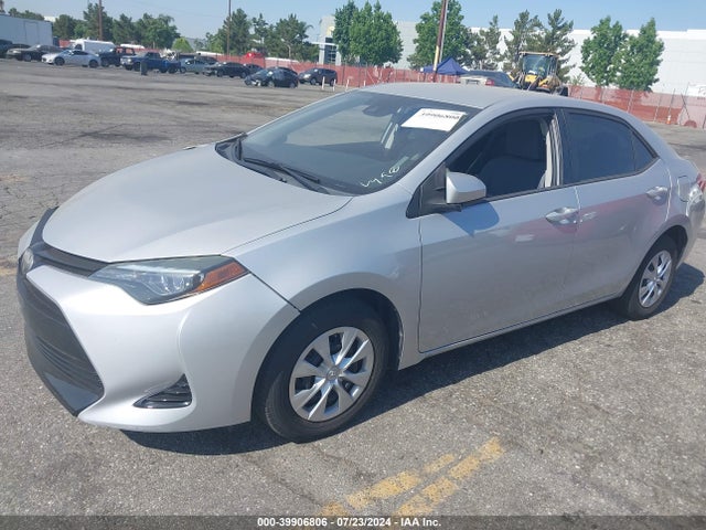 Toyota COROLLA L 2017 5YFBURHE7HP714419 Image 2
