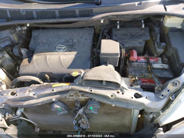 5TDYK3DC2GS742975 Toyota Sienna Xle Premium 8 Passenger