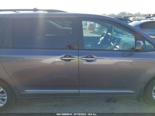 5TDYK3DC2GS742975 Toyota Sienna Xle Premium 8 Passenger
