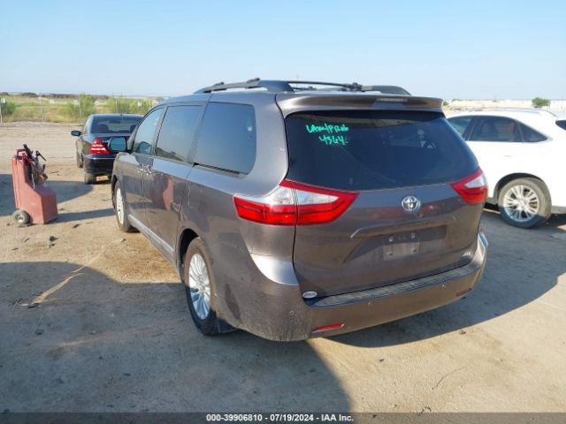 5TDYK3DC2GS742975 Toyota Sienna Xle Premium 8 Passenger