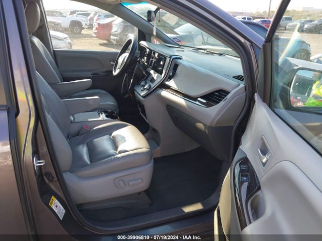 5TDYK3DC2GS742975 Toyota Sienna Xle Premium 8 Passenger