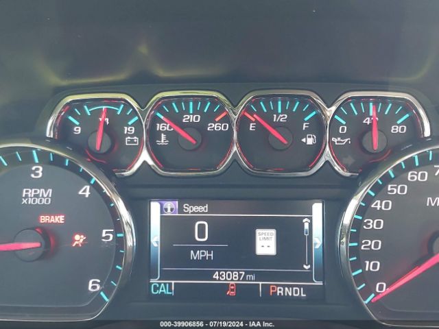 1GNSCHKC1HR215858 Chevrolet Suburban Lt