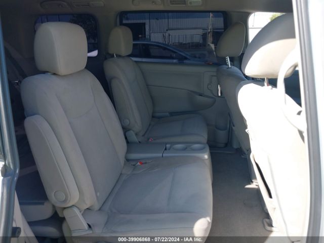 JN8AE2KP9F9127821 Nissan Quest Sv