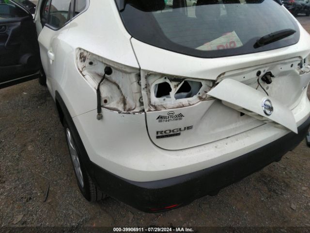 JN1BJ1CR1KW345532 Nissan Rogue Sport S
