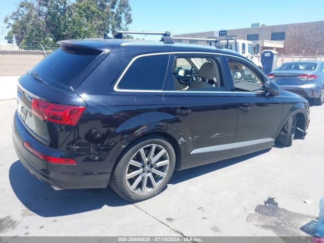 WA1LHAF75JD016439 Audi Q7 2.0t Premium