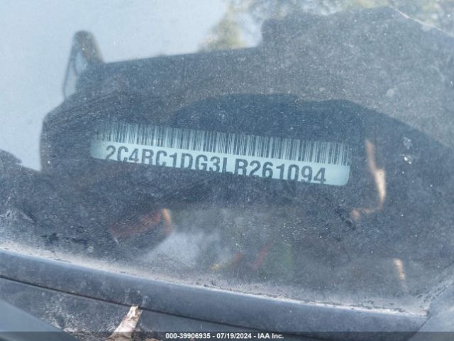 2C4RC1DG3LR261094 Chrysler Voyager Lxi