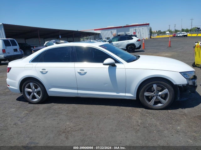 WAUGMAF4XKA040888 Audi A4 40 Premium/40 Titanium Premium