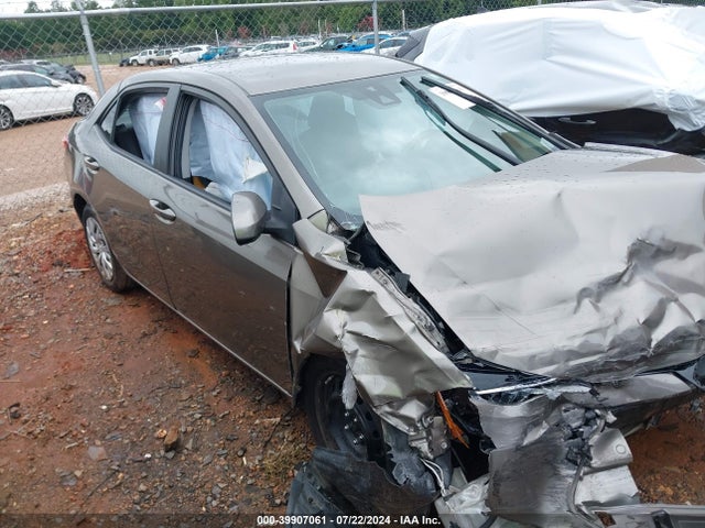 Toyota COROLLA LE 2018 5YFBURHE1JP846338 главное изображение