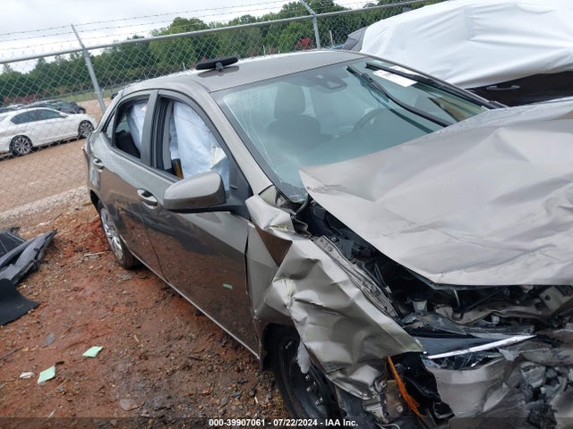 Toyota COROLLA LE 2018 5YFBURHE1JP846338 Image 12