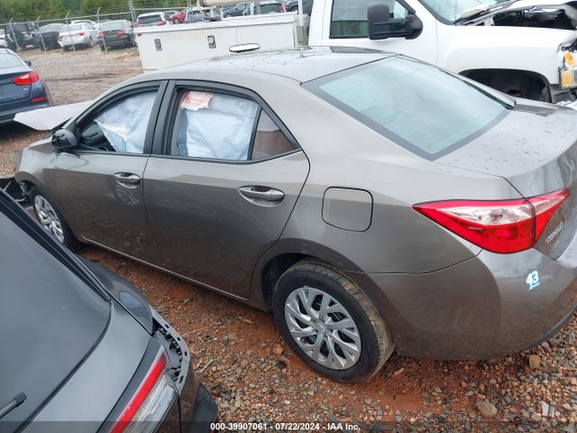 Toyota COROLLA LE 2018 5YFBURHE1JP846338 Image 13