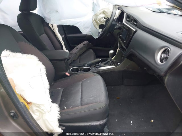 Toyota COROLLA LE 2018 5YFBURHE1JP846338 Image 5
