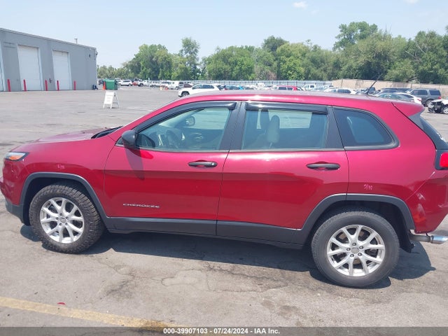 1C4PJMAB5FW556930 Jeep Cherokee Sport
