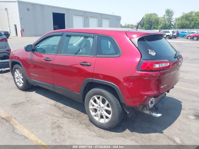 1C4PJMAB5FW556930 Jeep Cherokee Sport