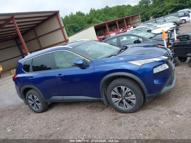 5N1BT3BA6NC724011 Nissan Rogue Sv Fwd