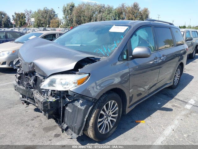 Toyota Sienna Xle 8 Passenger 2018 5TDYZ3DC8JS909018 Image 2