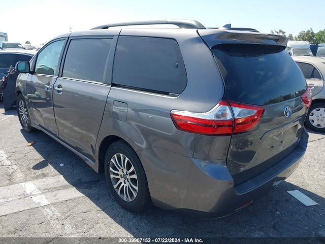Toyota Sienna Xle 8 Passenger 2018 5TDYZ3DC8JS909018 Image 3