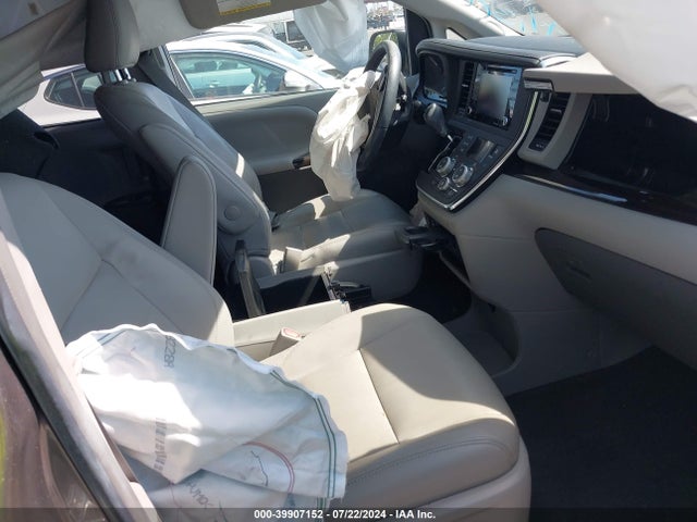 Toyota Sienna Xle 8 Passenger 2018 5TDYZ3DC8JS909018 Image 5