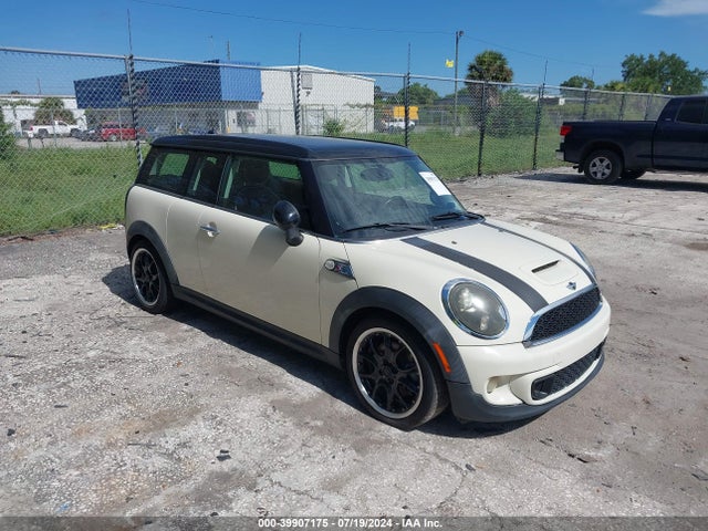 2011 MINI COOPER S CLUBMAN WMWZG3C55BTY30399 Photo 0