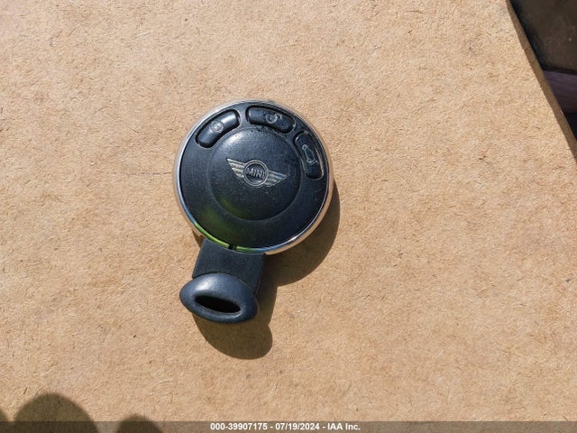 2011 MINI COOPER S CLUBMAN WMWZG3C55BTY30399 Photo 10