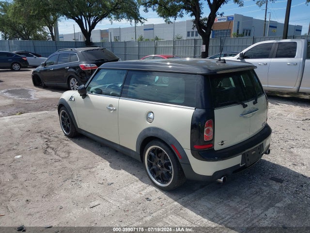 2011 MINI COOPER S CLUBMAN WMWZG3C55BTY30399 Photo 2