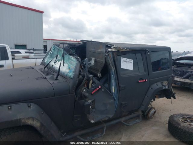 1C4BJWDG4FL588461 Jeep Wrangler Unlimited Sport