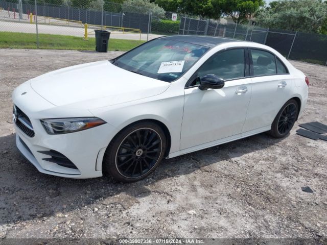 W1K3G4EB3NJ361319 Mercedes-Benz A 220