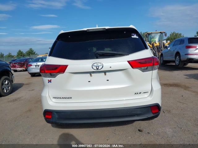 Toyota Highlander Xle 2018 5TDJZRFH3JS870111 Image 16